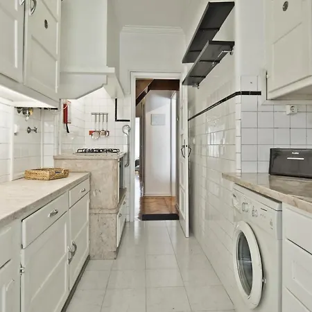 Bmyguest Arroios Apartment