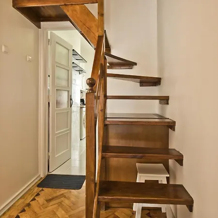Bmyguest Arroios Apartman *